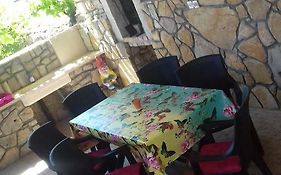 HOLIDAY HOME NORA**** Loznati Cres