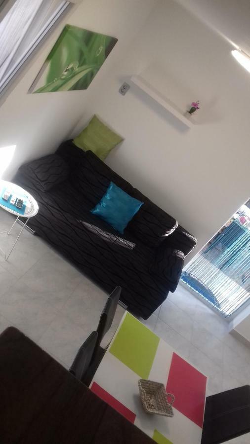 HOLIDAY HOME NORA**** Loznati Cres Esterno foto