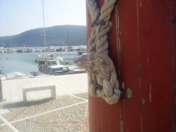 HOLIDAY HOME NORA**** Loznati Cres Esterno foto